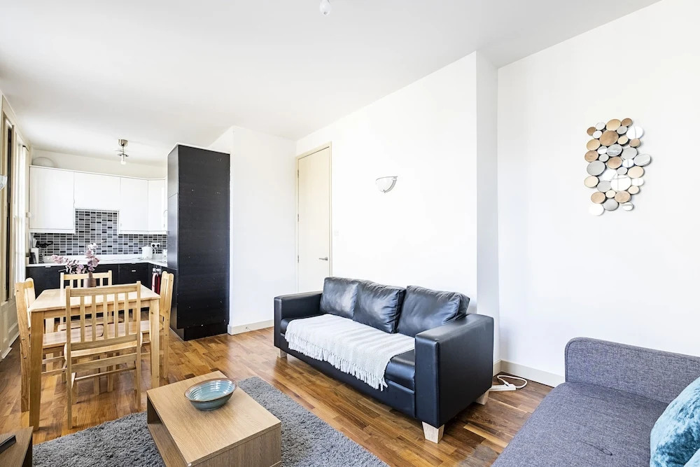 Royal College Apartments by Flexystays