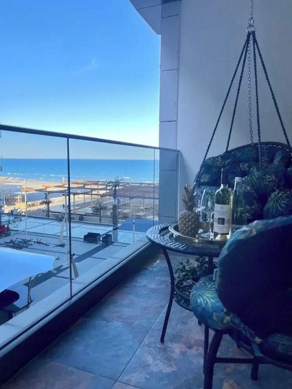 HF - Building Resort langa azimuth beach