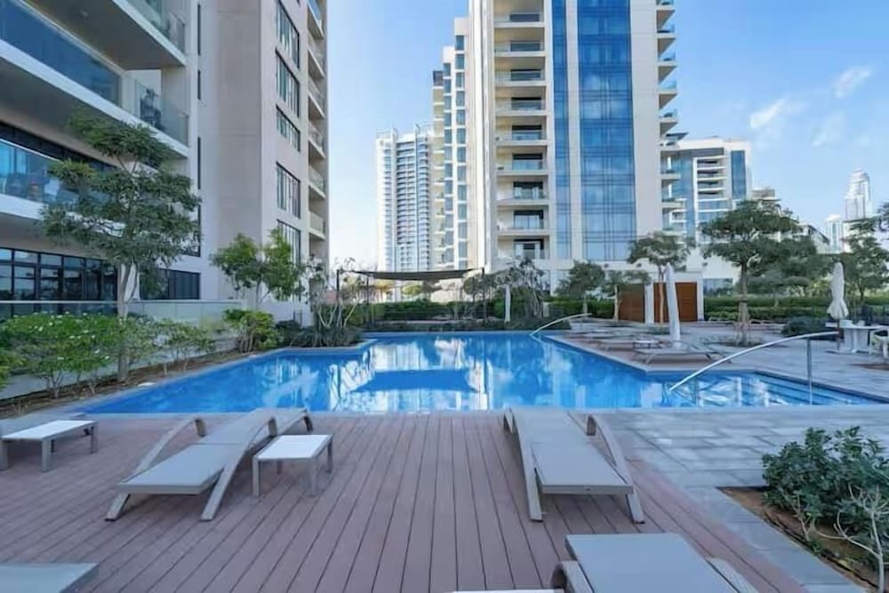 Vogue | Vida Hills | Golf Club view | near Marina