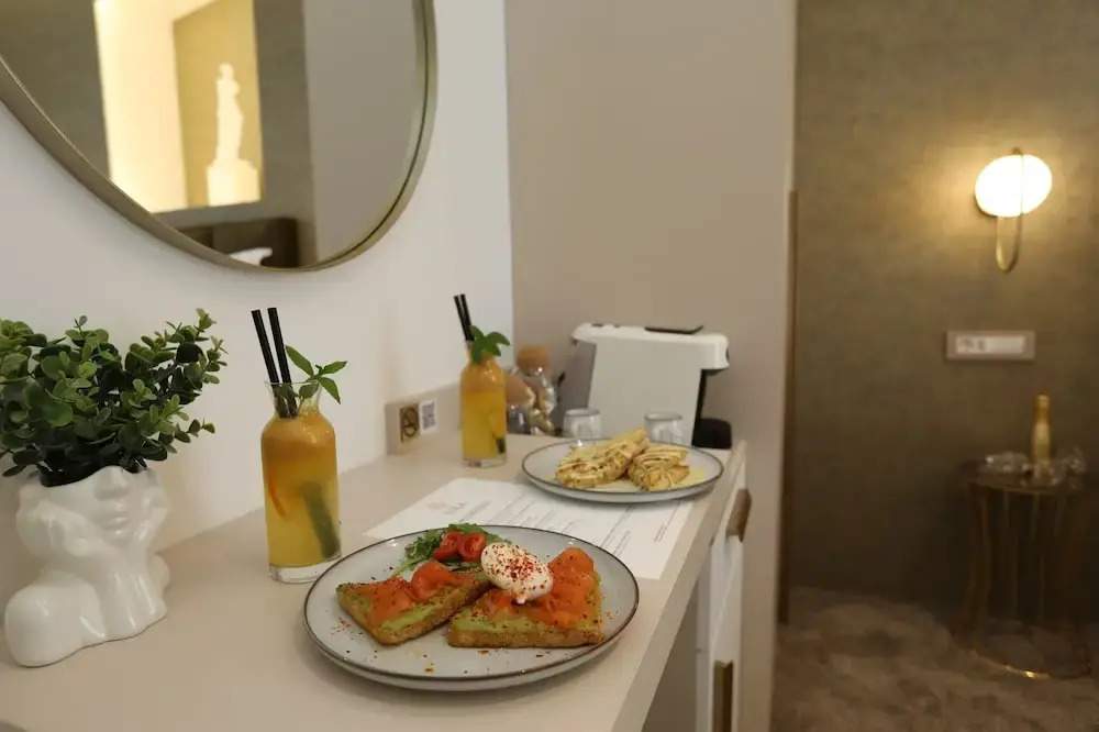 MA PE Luxury Rooms
