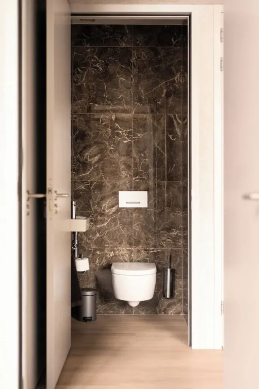 348 Suites Short Stay