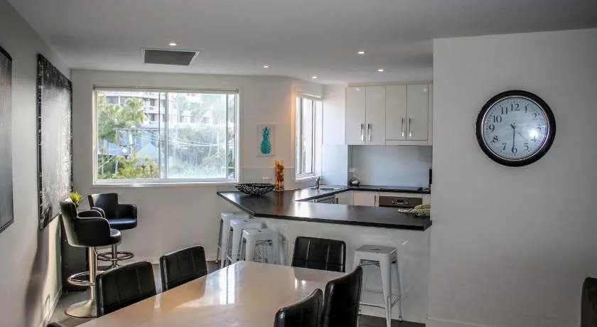 Surfers Beach Holiday Apartments