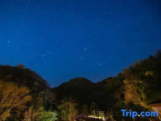 MoonlitNooksMistyNicheMildNook home stay facility (qingcheng mountain scenic area stores)