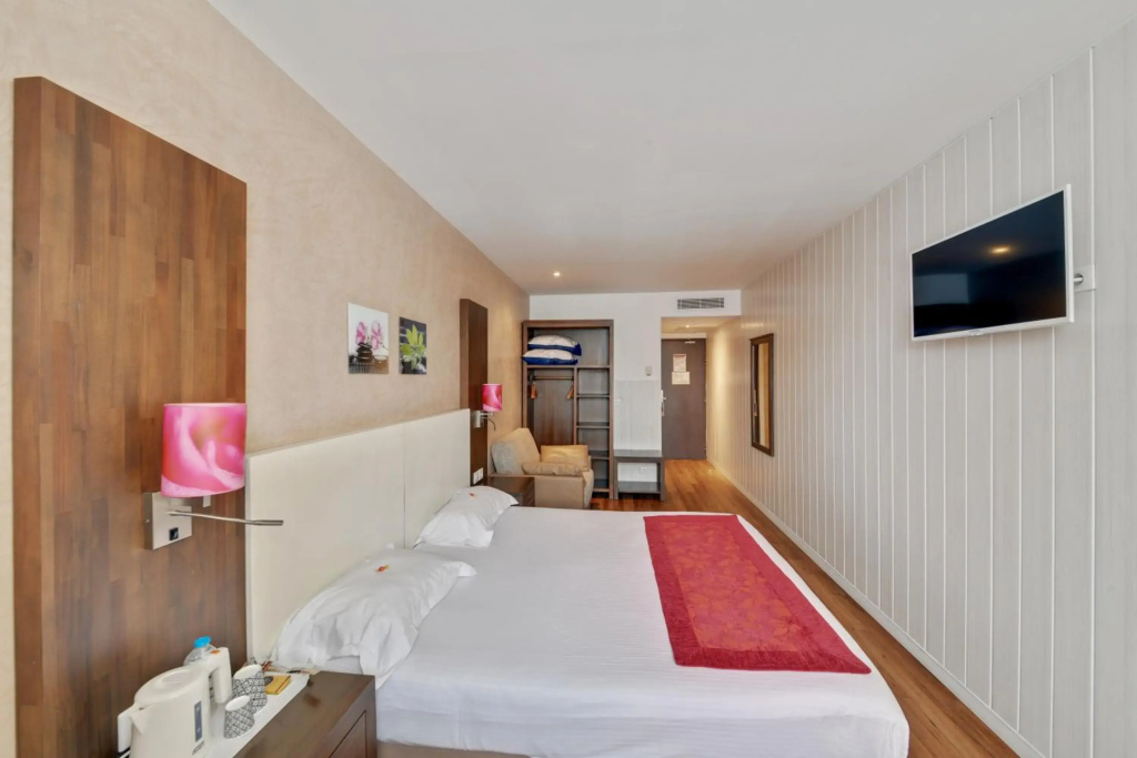 HOTEL RESTAURANT PARIS PACIFIC PARIS-VILLEJUIF- PRES DU METRO LHAY LES ROSES LIGNE 14 - Direct PARIS-AEROPORT ORLY ET INSTITUT GUSTAVE ROUSSY