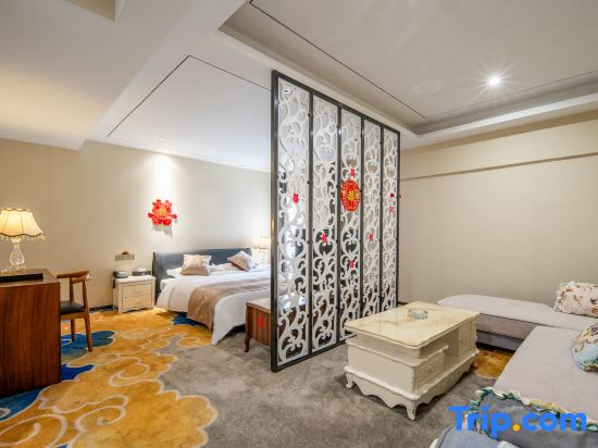 Binhu Junhua Hotel