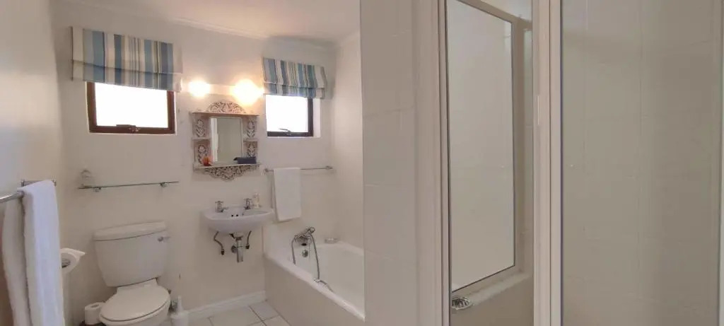 Sanctuary Beach Hideaway - 8 sleeper - 50m onto Robberg 5