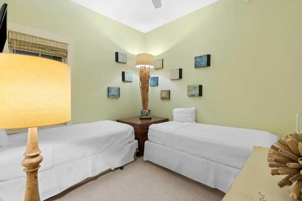 Salty Air & Blue Mountain Flair 3BR Condo w/ Pool, Balcony & Beach Access!