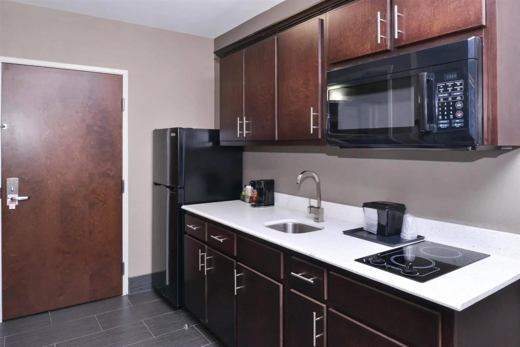 Americas Best Value Inn & Suites