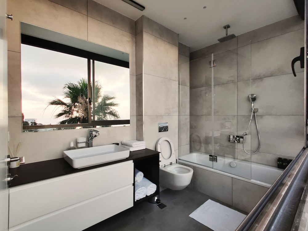 Luxury Suites by Notaly Ariel