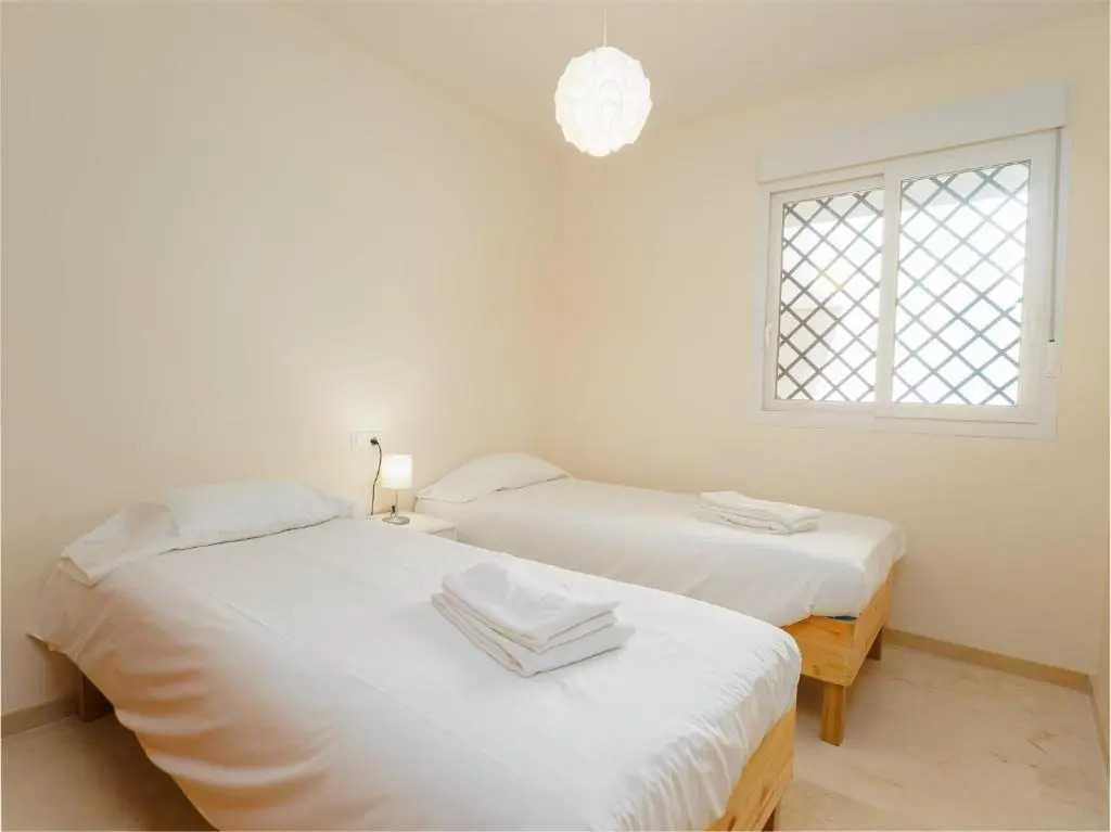 5004-Amazing 2 bedrooms with terrace sea view