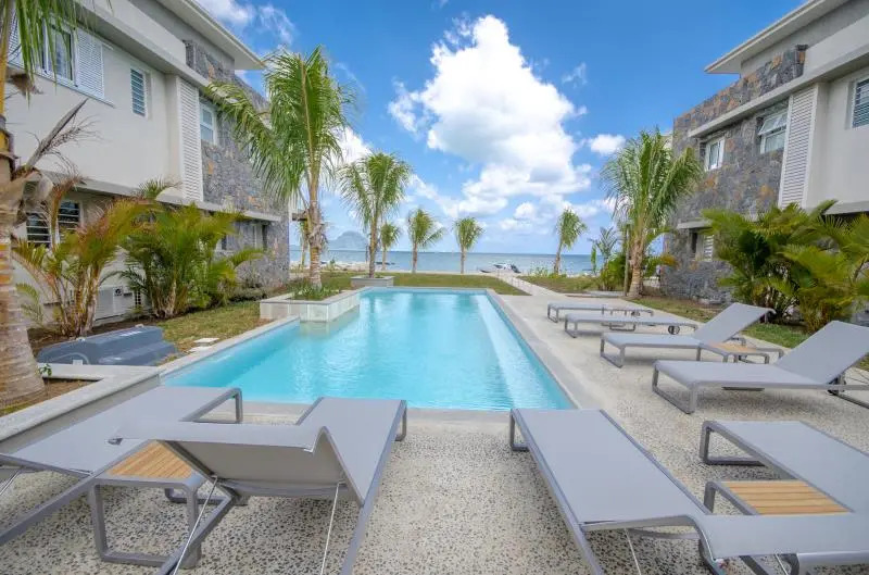 L'Escale Luxury Beachfront Suites by Dream Escapes