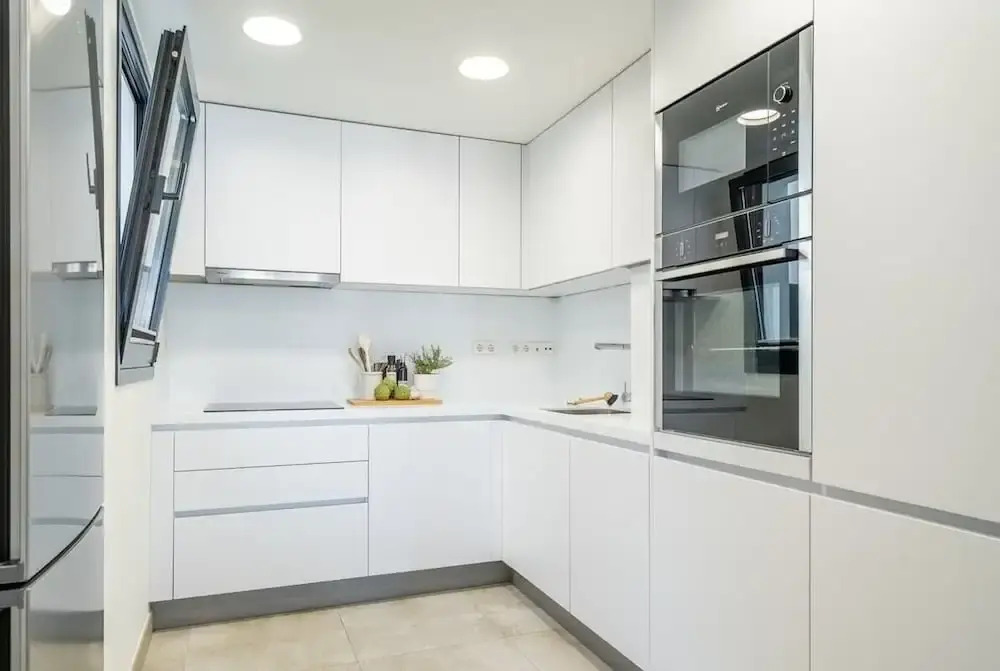 Inf2.6f - Modern and Bright City Apartment
