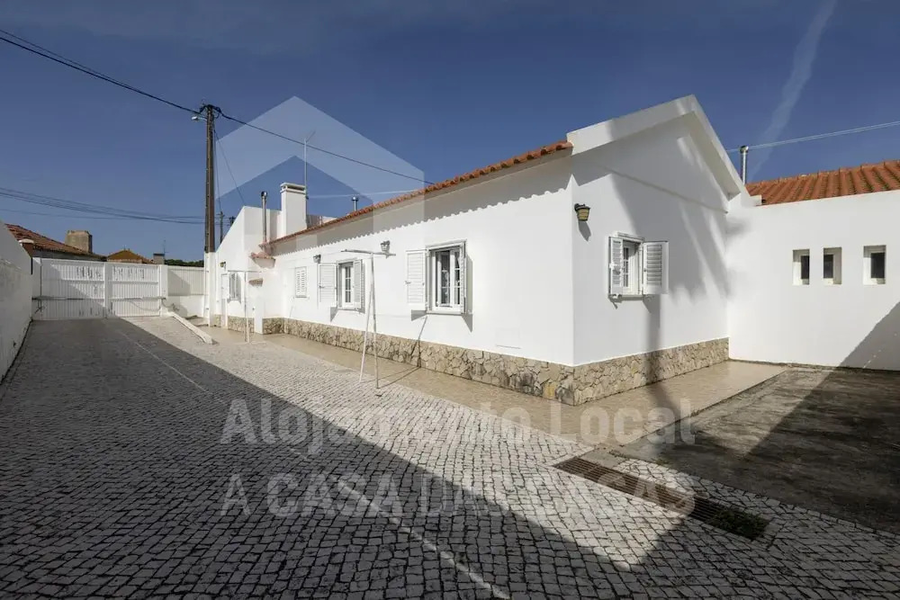 White House by AcasaDasCasas