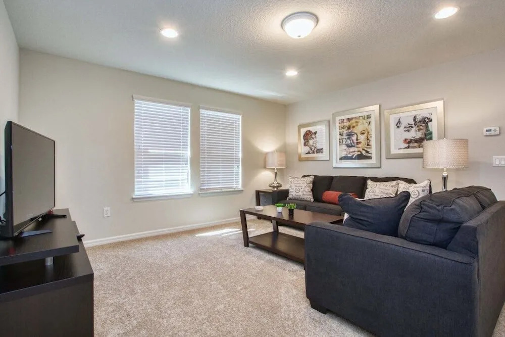 Windsor at Westside-5 Bedrooms House W/Pool-3718ww