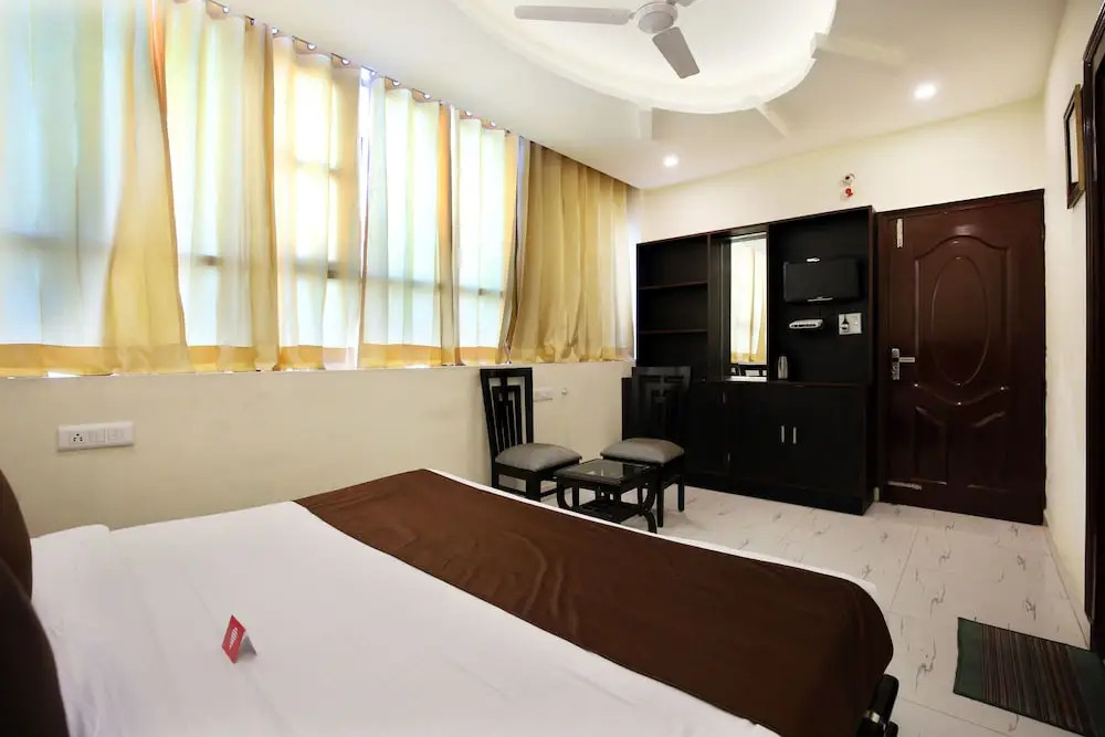 OYO 8865 Hotel Baj Celebration