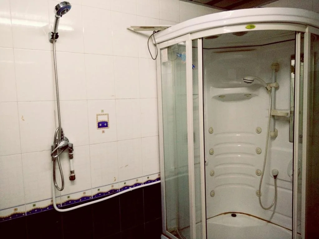 Horse Hostel