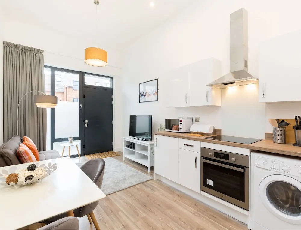 Stylish Executive Apartment - Coventry City Centre