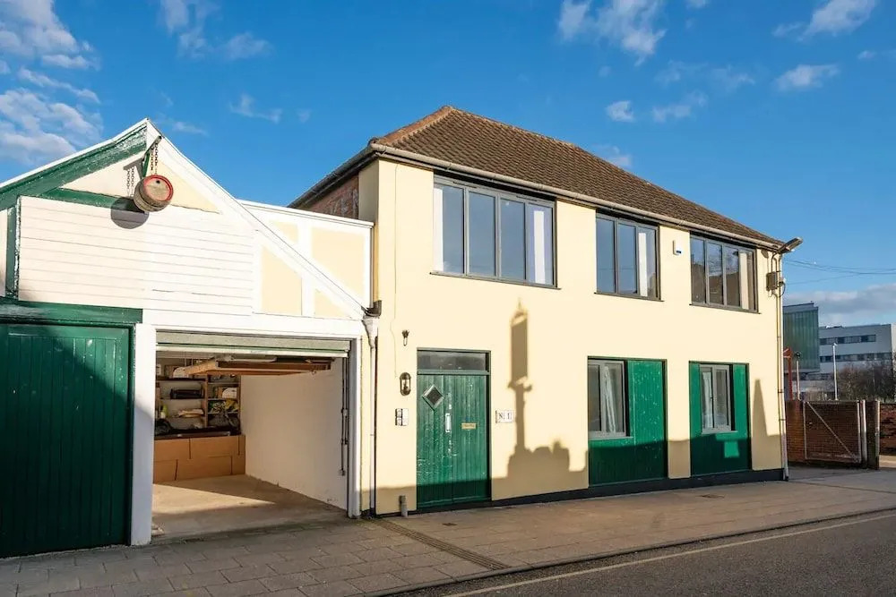 No1 Dove Street