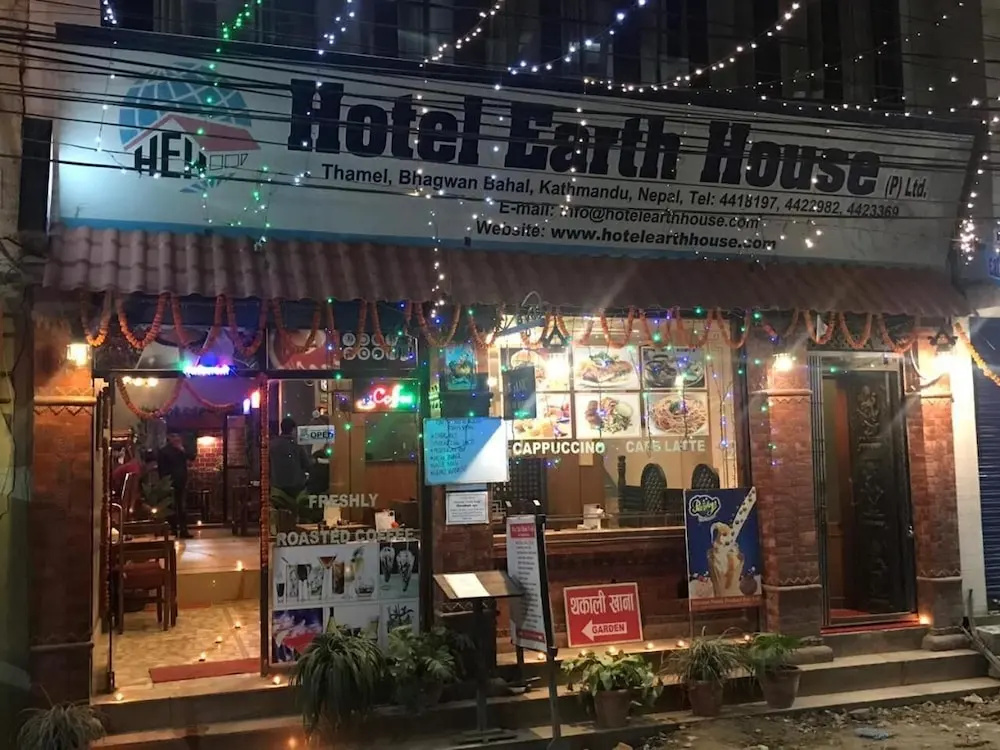 Hotel Earth House