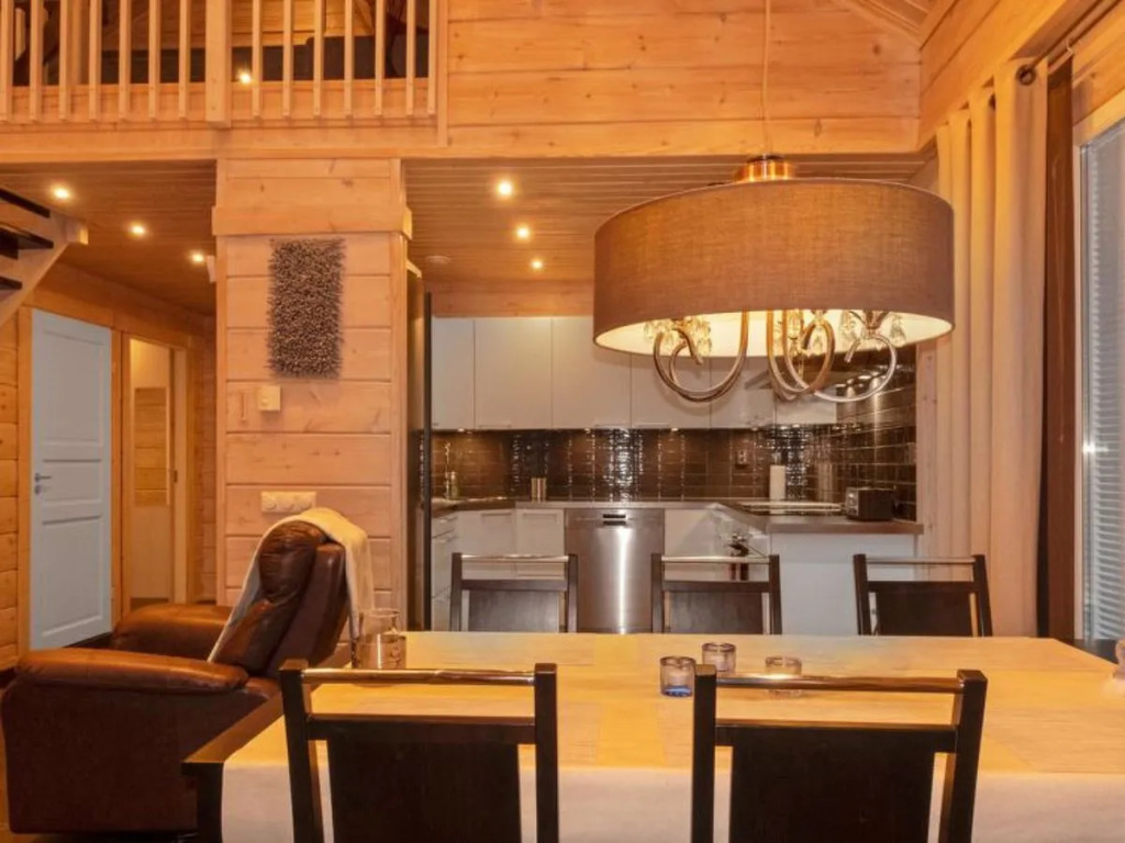 House  Salla