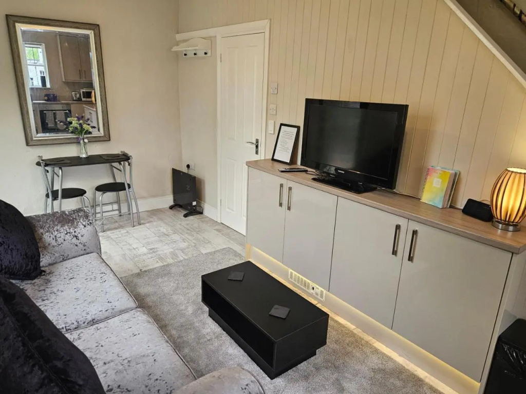 Carlisle Central, Cute Studio Appt, The Cupboard