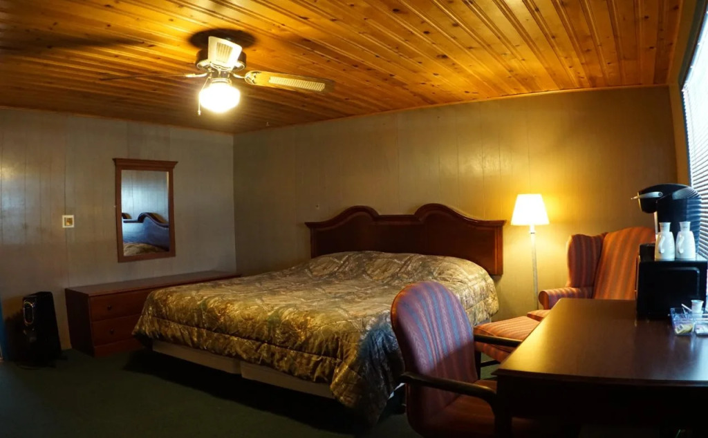 Eagle Nest Fly Shack & Lodge