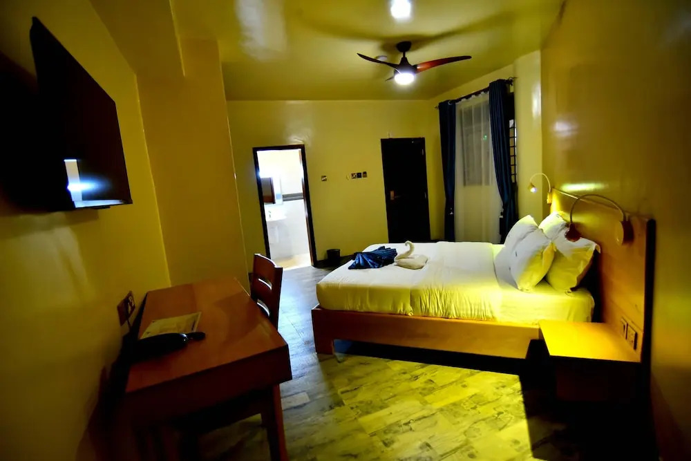 Victoria Mews Hotel