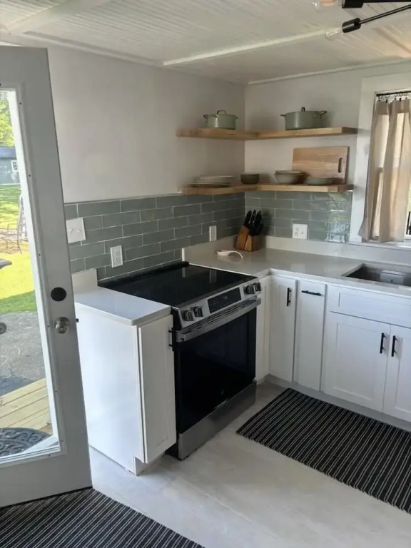 Sweet Mary 2 Bedroom Home by RedAwning