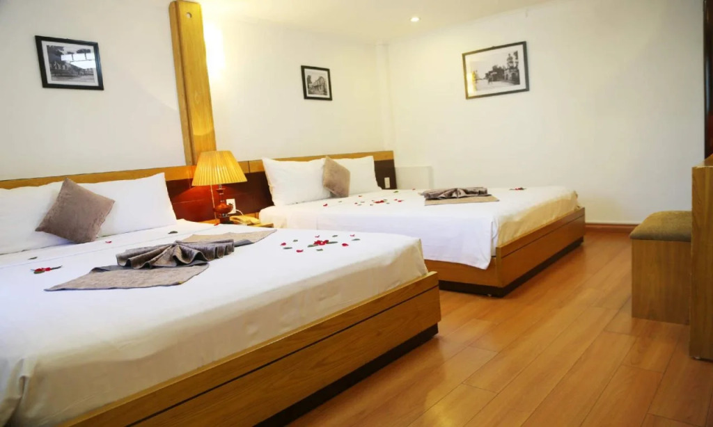 Madam Moon Hotel