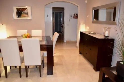 New Modern Villa Elviria, Mairena Pool BBQ&Views