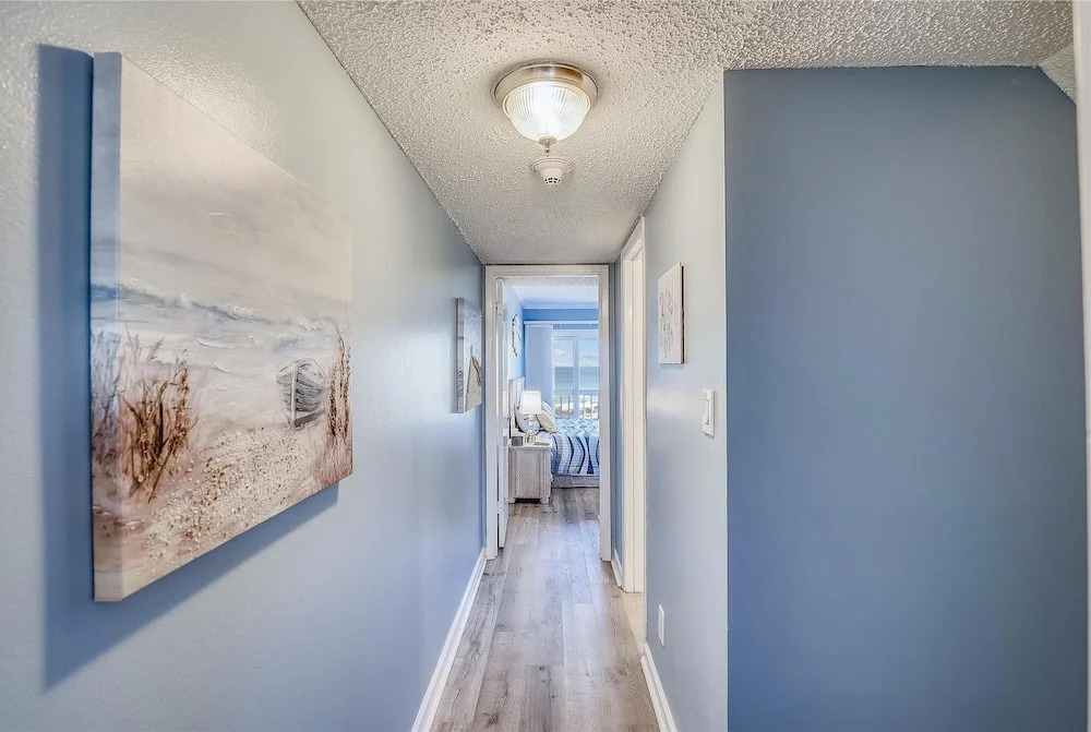 Recently Renovated 2bd, Sleeps 6 Pinnacle Port, W/ Boat Ramp 2 Bedroom Condo by RedAwning