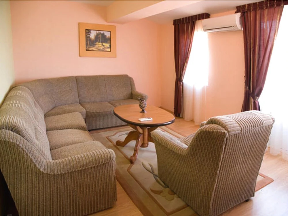 Hotel Uni Palas I