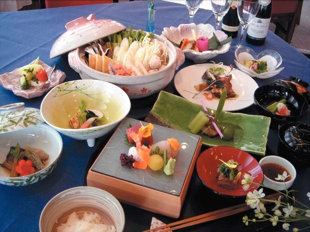 Plaza Hotel Sanrokuso Bekkan Shikisai