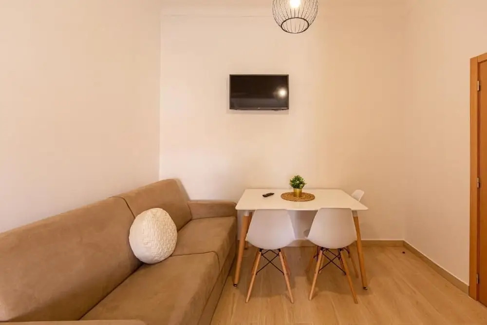 Luxury Palm Suites