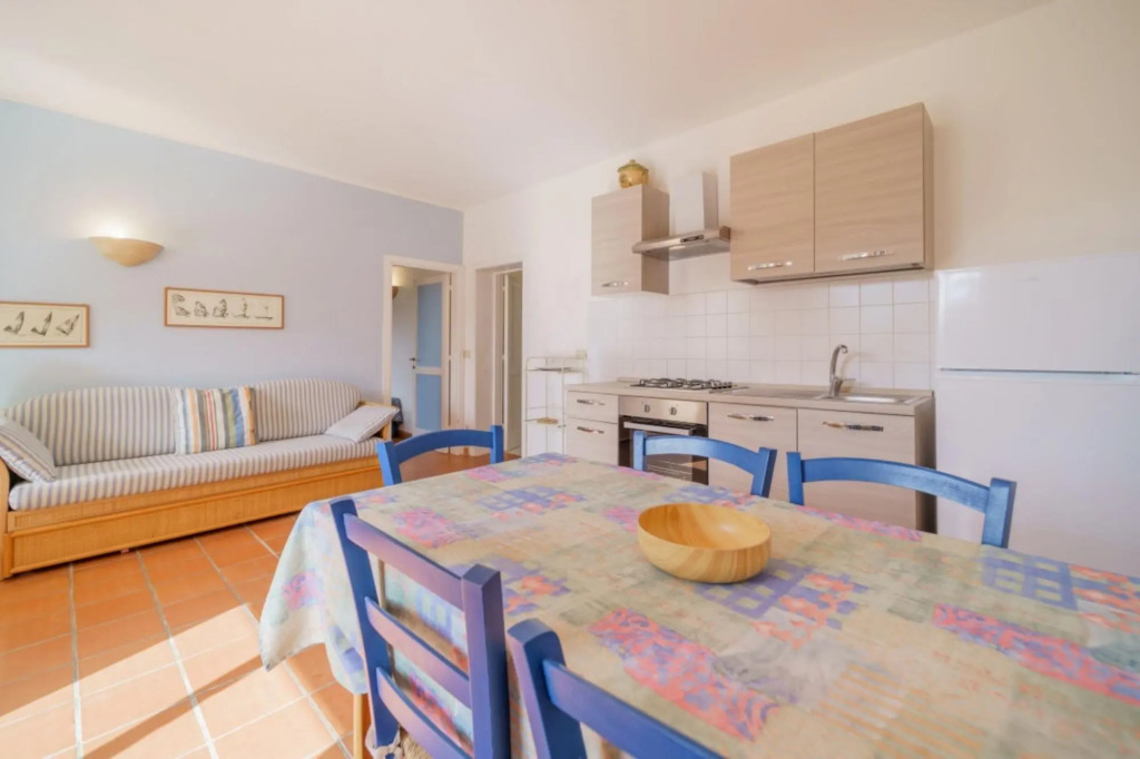 Two room apartment with beautiful terrace close to Forno beach-BAIA BLU N°5