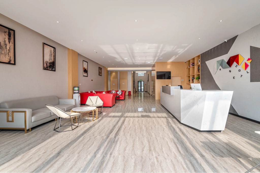 Ziheng Light Luxury Hotel (Guiyang Huaxi District Government University Town)