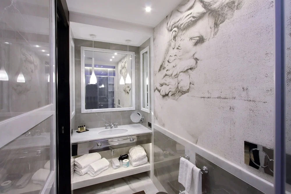 Fellini Design Suites