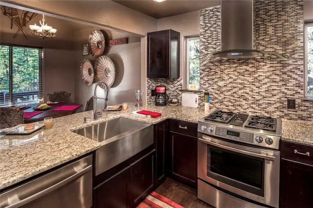 Fifth Dimension - Two Bedroom Cabin with Hot Tub