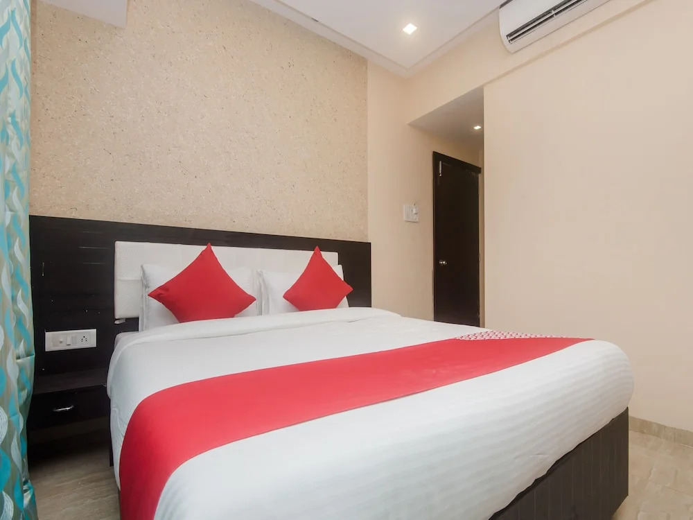 OYO 17391 Arya Residency