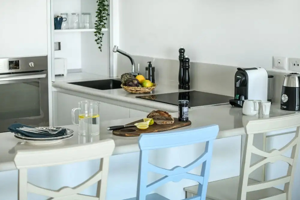 Opulent Ease 2BR Apt in Midtown