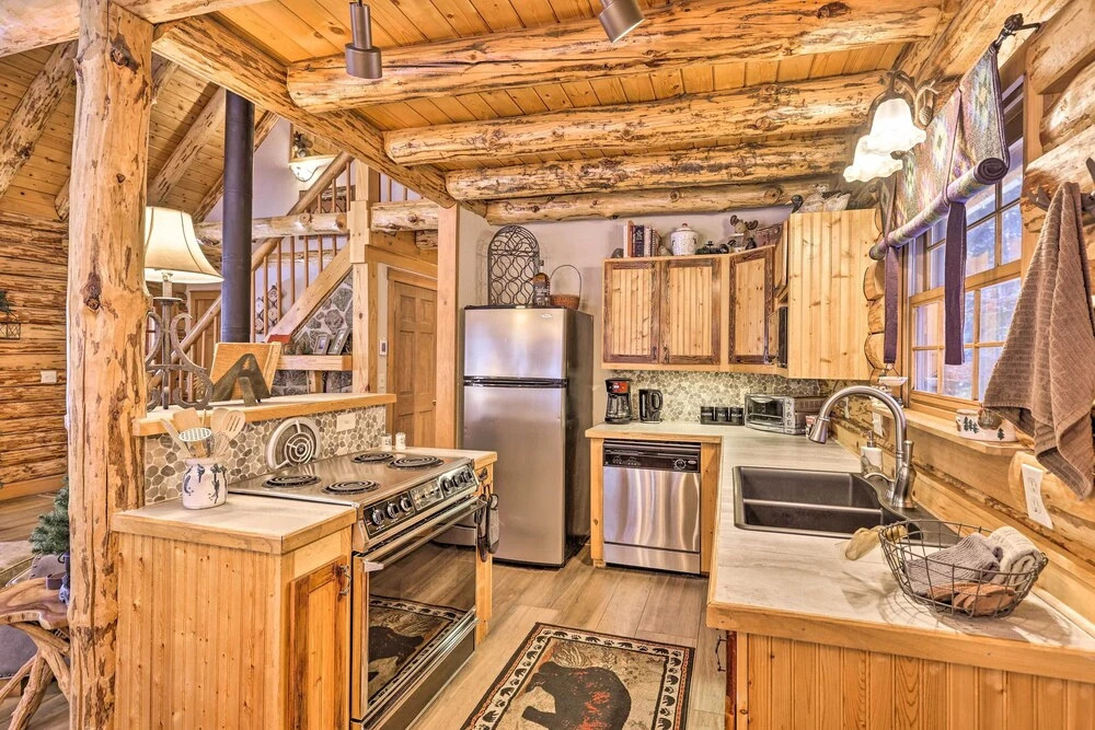 Ski & Hike! Hot Tub Hideaway in Breckenridge
