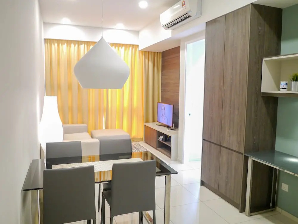 The Robertson 1 by Cloverr Suites