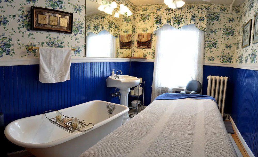 Seasons on Main Bed and Breakfast
