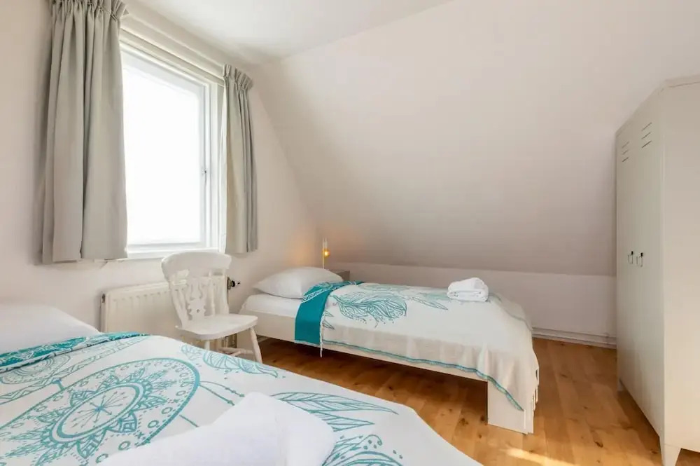Holiday home with sun terrace facing south-pet-friendly