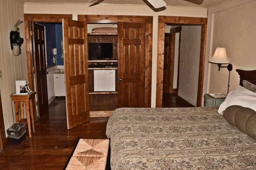 The Overlook Inn Bed and Breakfast