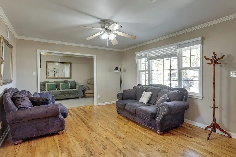 2 Mi to Downtown Savannah: Historic Home