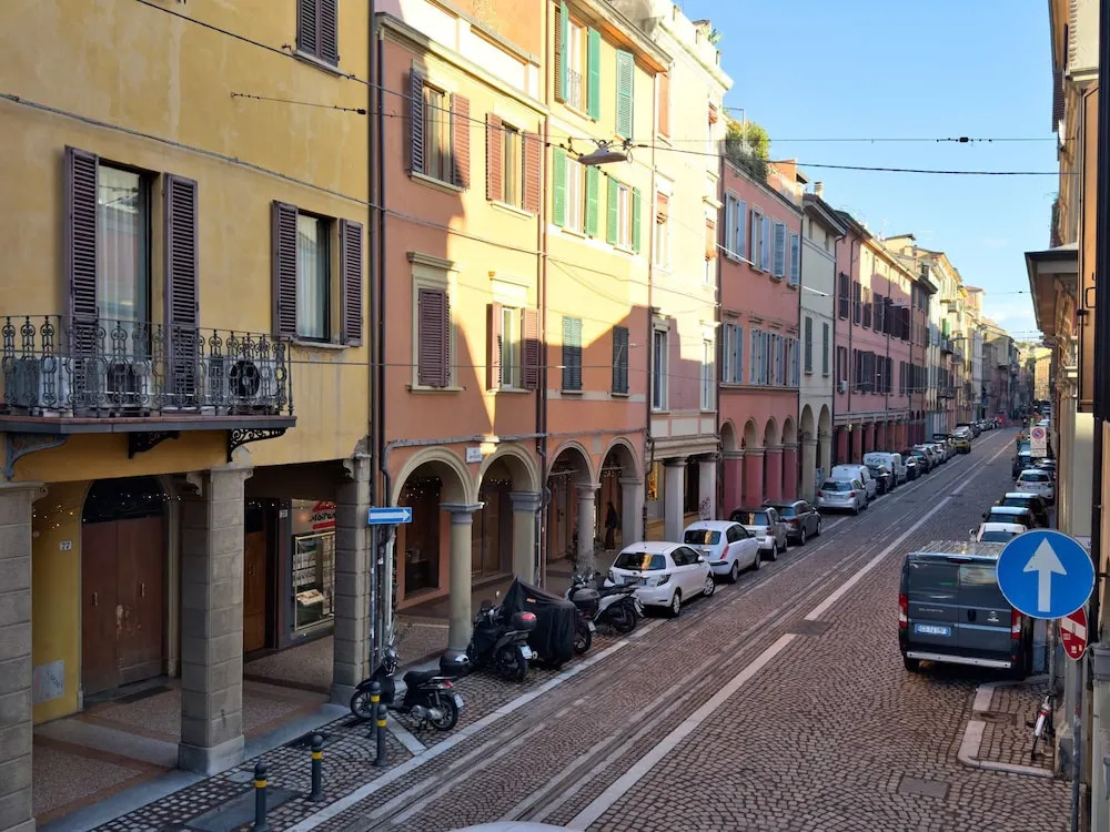 Cinisca Suite Blue in Bologna