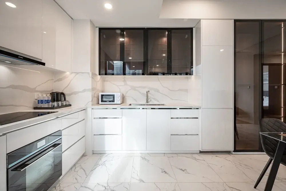 Prime Riverside Metropole by DiStay