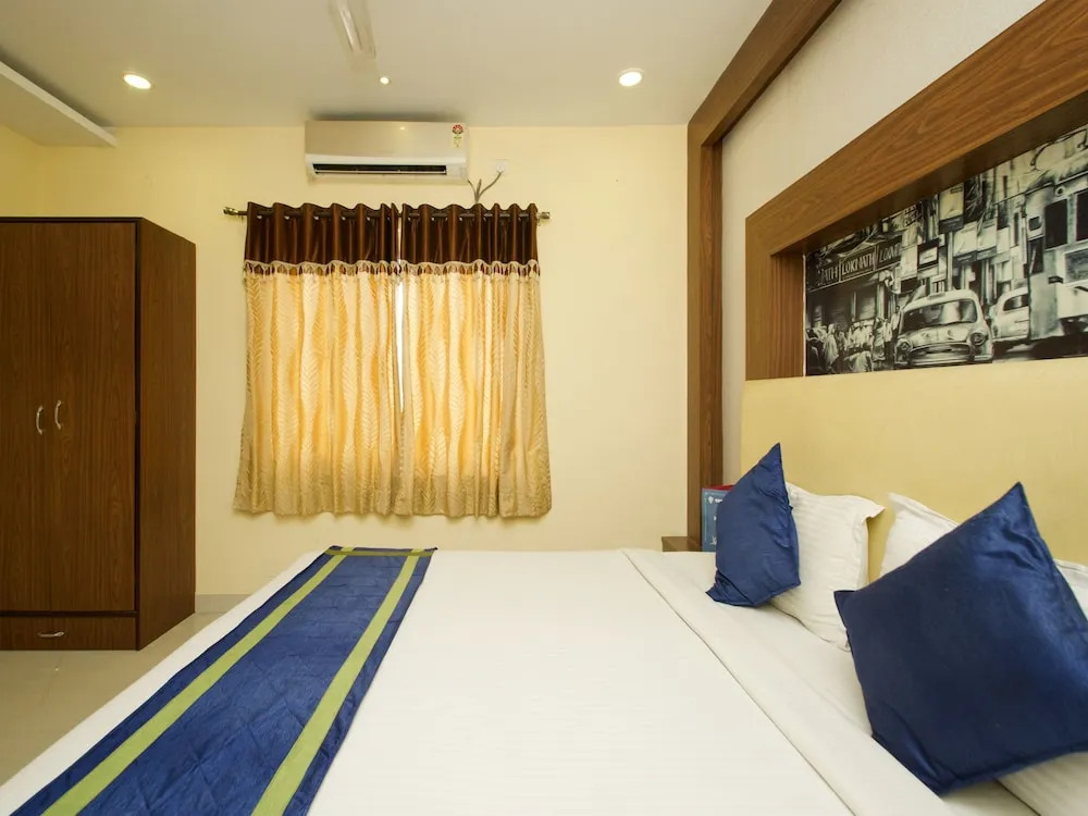OYO 460 Hotel Ivory Residency