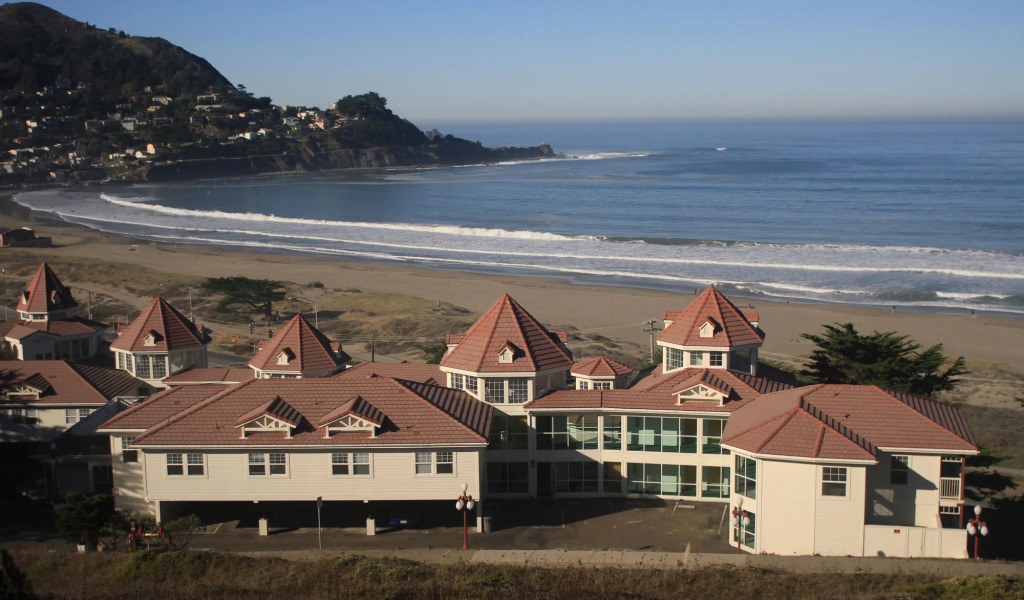 Pacifica Beach Hotel